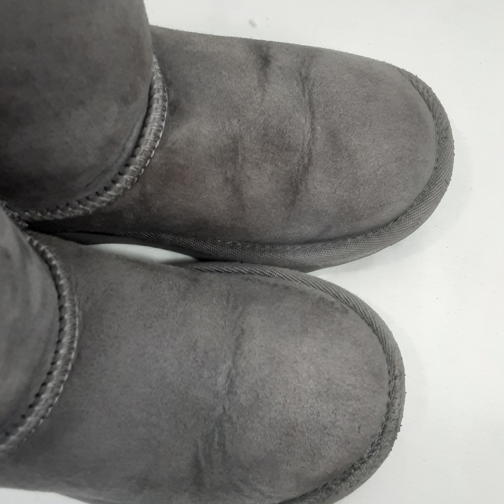 UGG Kids Classic Short Boots in Gray - Picture 5 of 12
